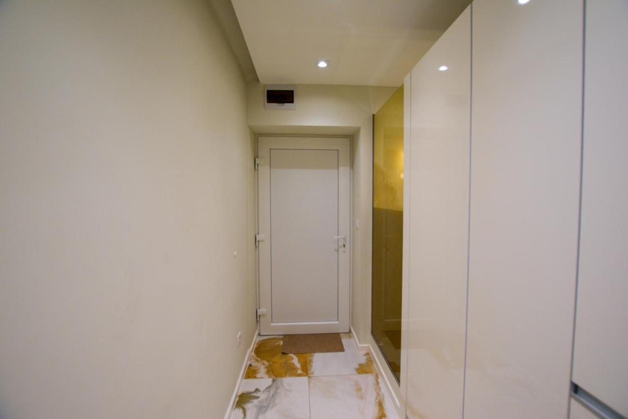 Lion'S Den Deluxe Studio Apartment Budapest Ngoại thất bức ảnh