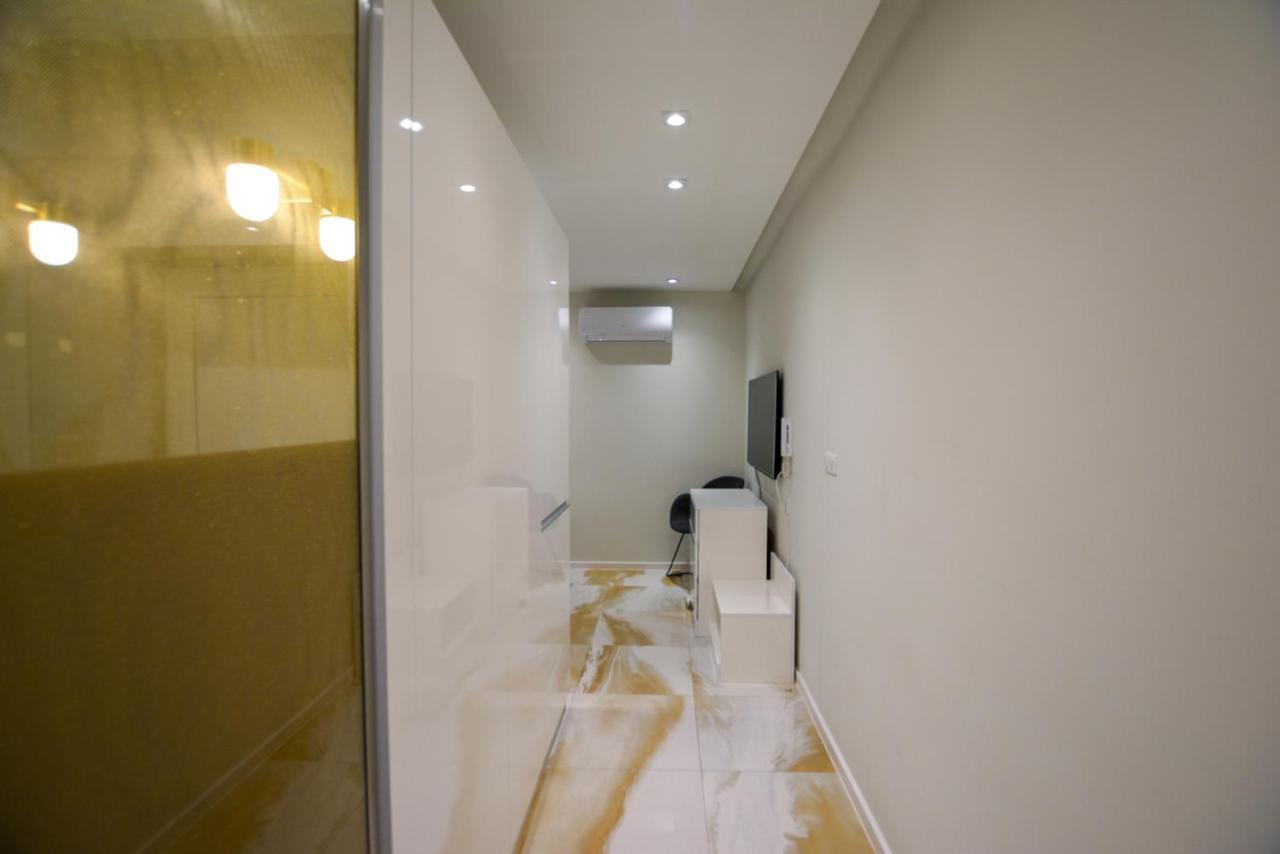 Lion'S Den Deluxe Studio Apartment Budapest Ngoại thất bức ảnh
