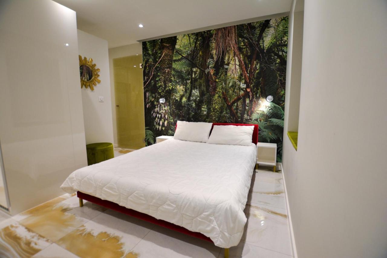 Lion'S Den Deluxe Studio Apartment Budapest Ngoại thất bức ảnh